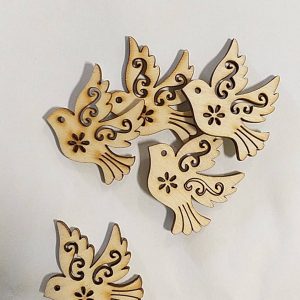 Passarinhos Trabalhados em Madeira