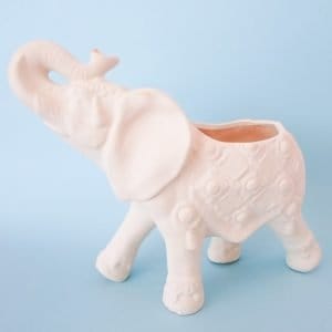 Floreira em Forma de Elefante, em Chacota