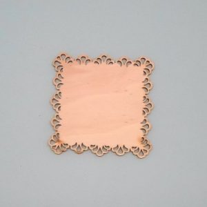 Base de Copos Rendilhada em Madeira